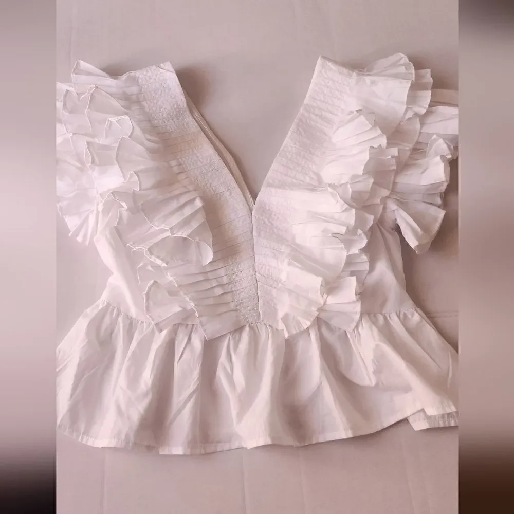 Par Violet V-neck Ruffle Peplum Top in White - Picture 10 of 13